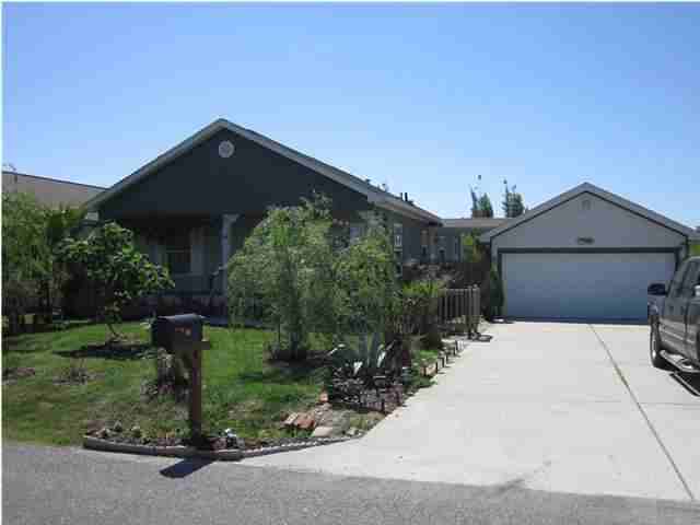137 Stoneburg Dr - Photo 2 of 4