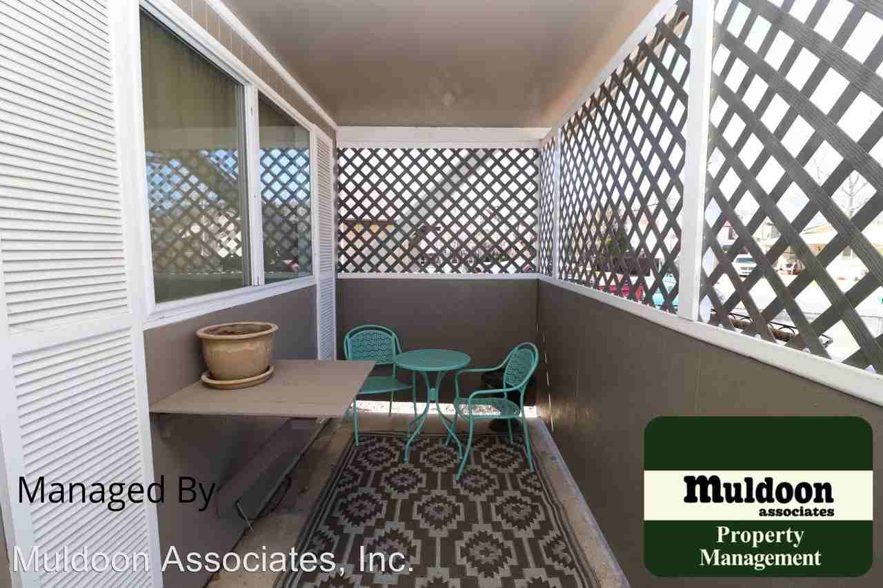 1853 Saratoga Dr - Photo 2 of 15