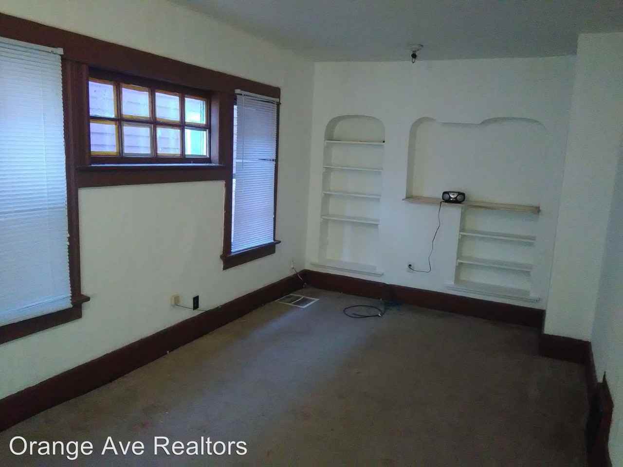 3416 W Walnut St - Photo 3 of 6