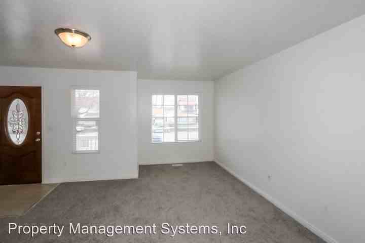 164 600 W - Photo 3 of 18