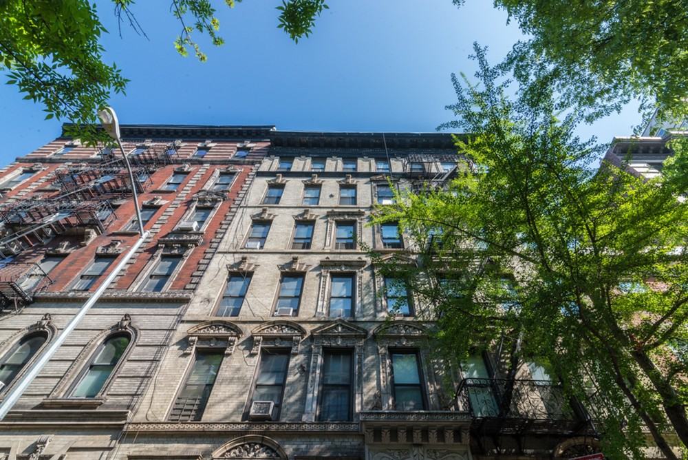 141 West 10th Street - Photo 2 of 31