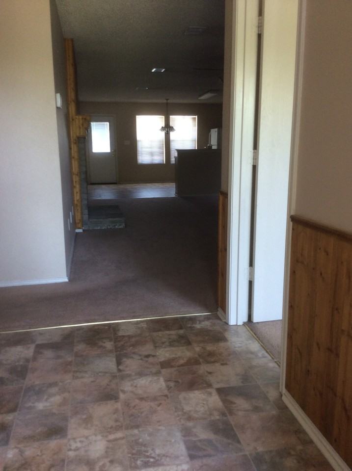 3411 Jacobs Dr - Photo 2 of 15