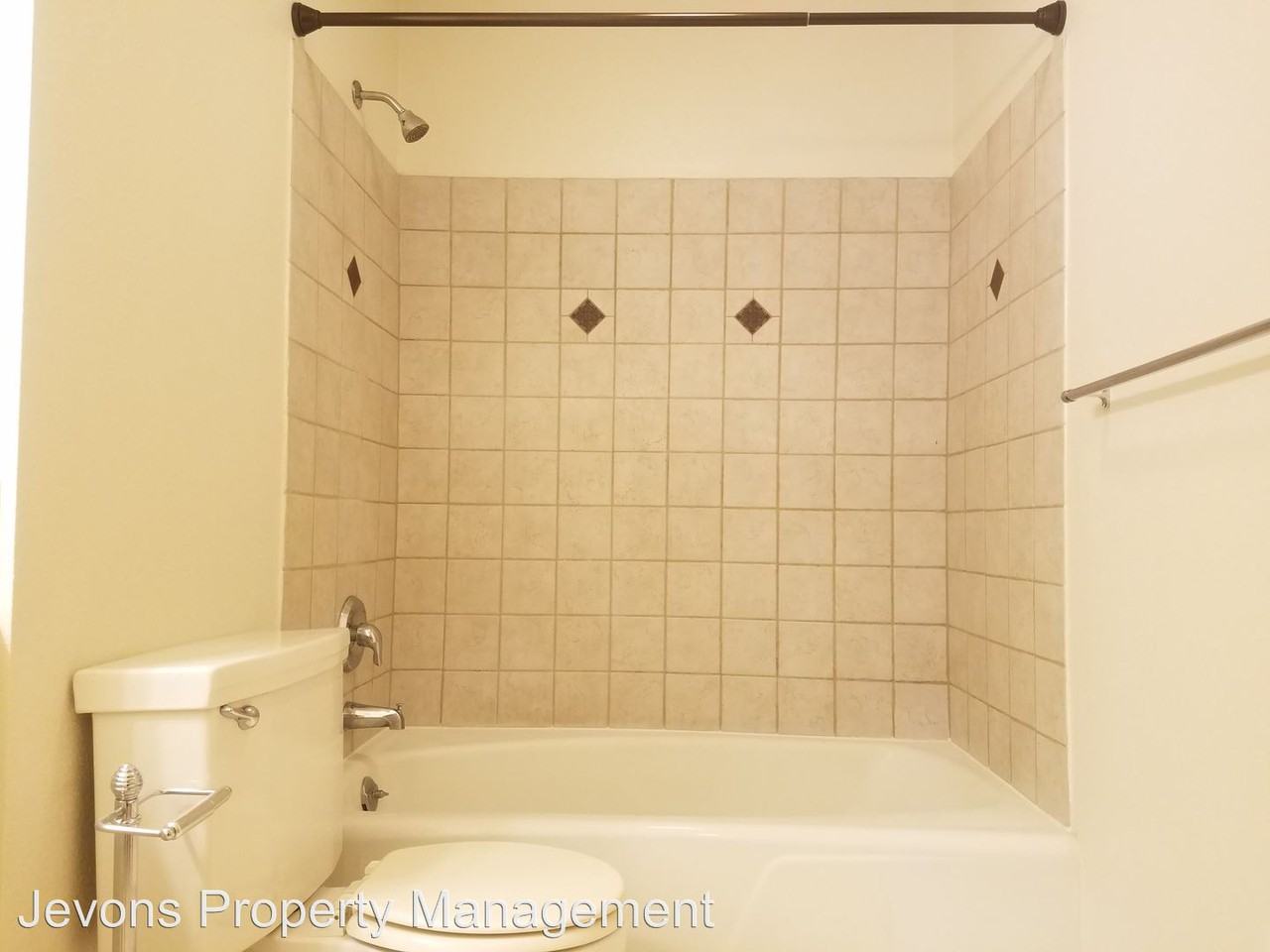 407 S 32nd Ave - Photo 2 of 13