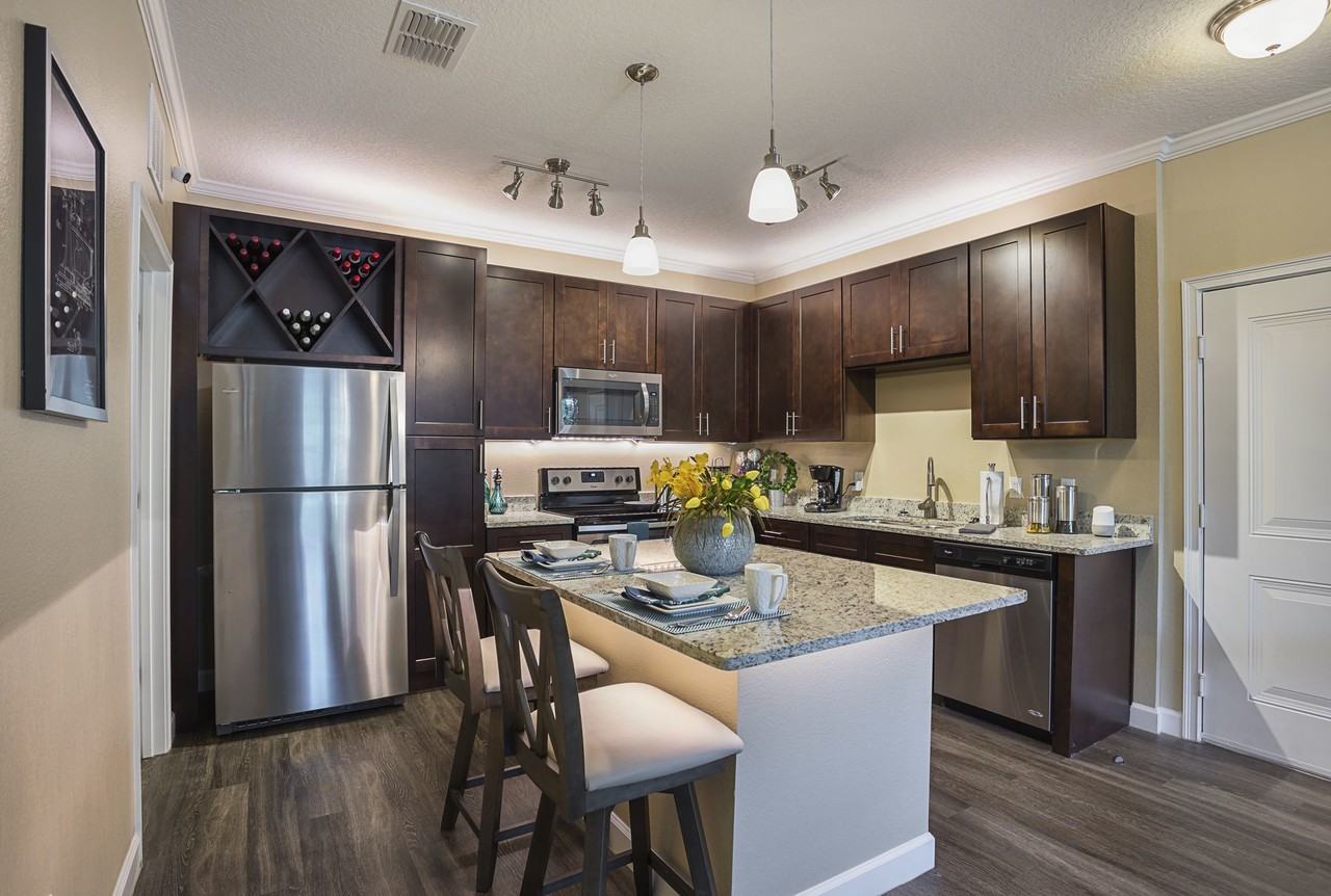 Lantower Grande Pines - Photo 3 of 38