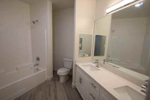Seacrest Homes Apartments - Photo 3 of 12