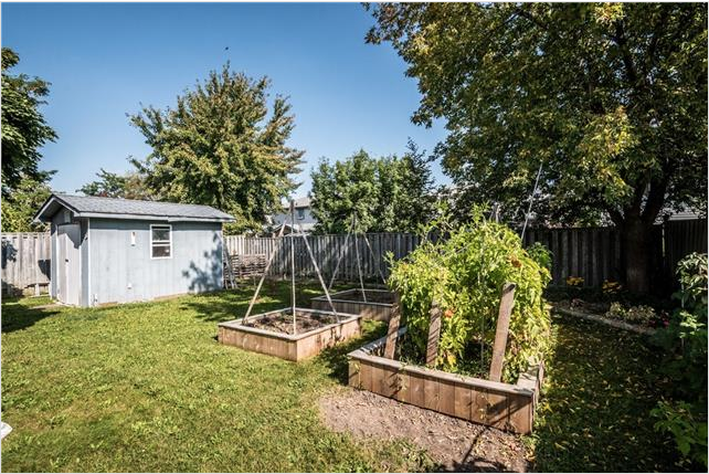 44 Freshmeadow Way - Photo 2 of 9