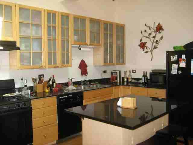 2406 W Flournoy St #4 - Photo 2 of 8