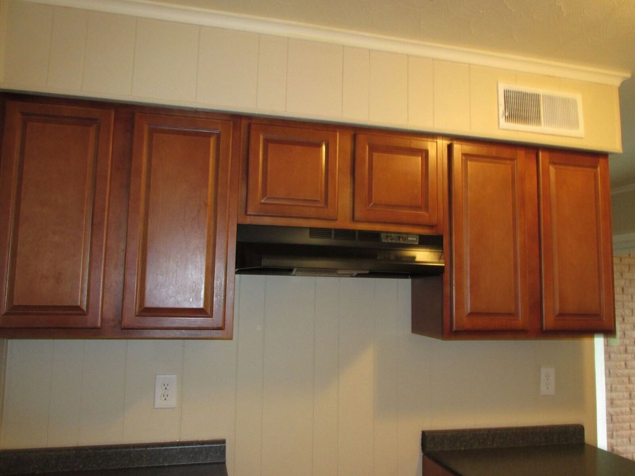 325 Whiteville Ave - Photo 2 of 12