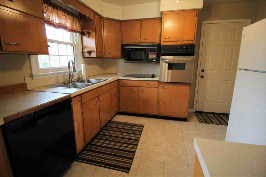 17 Casey Dr - Photo 3 of 13