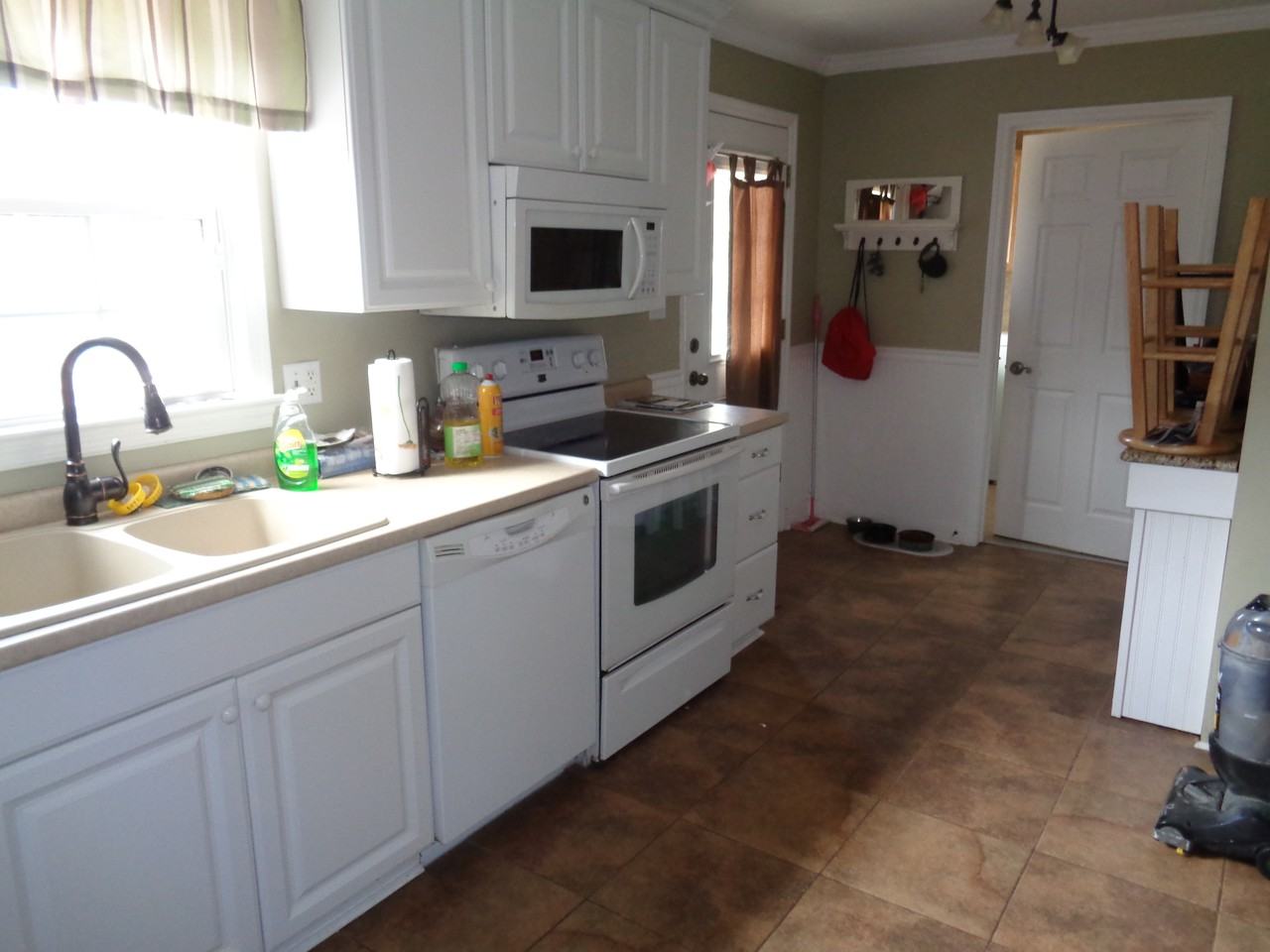 27197 Pinebrook Terrace - Photo 2 of 7