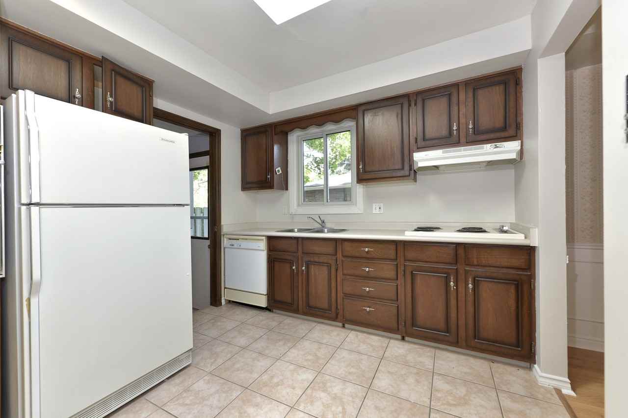 106 Winding Woods Crescent - Photo 2 of 10