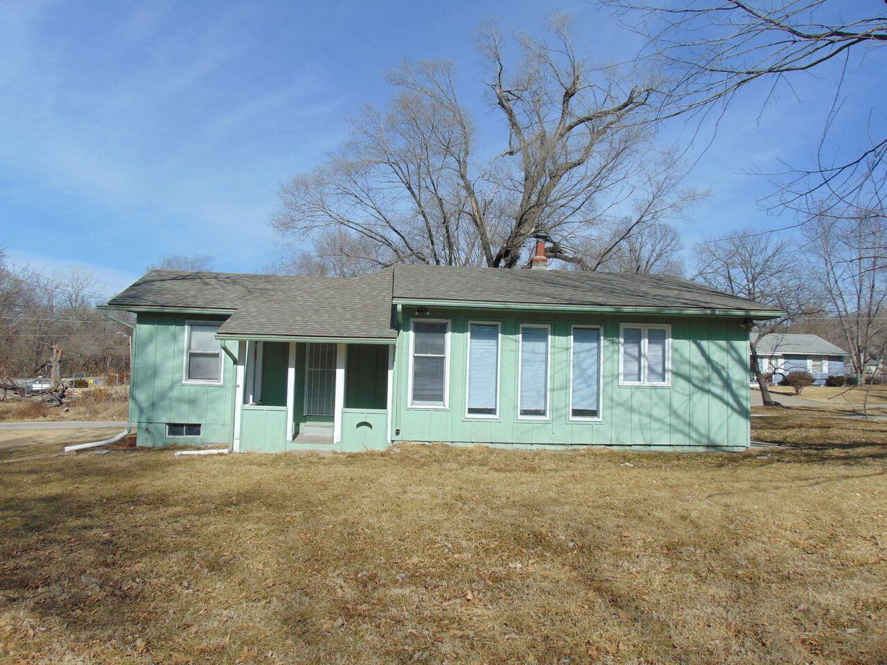 5301 Hardesty Ave - Photo 2 of 10