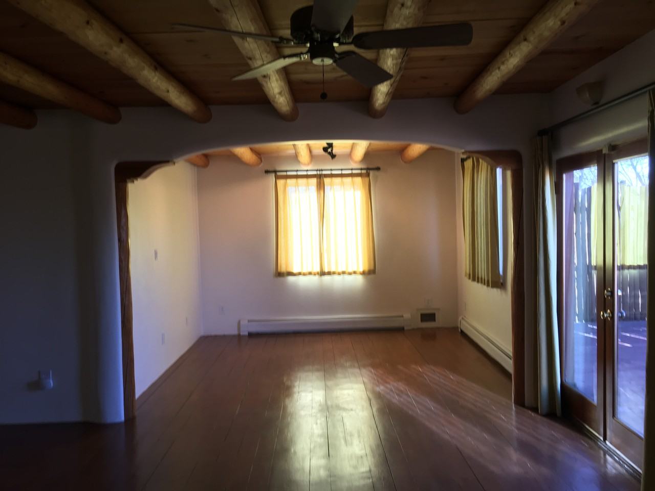 314 Paseo Del Pueblo Norte #A - Photo 2 of 30