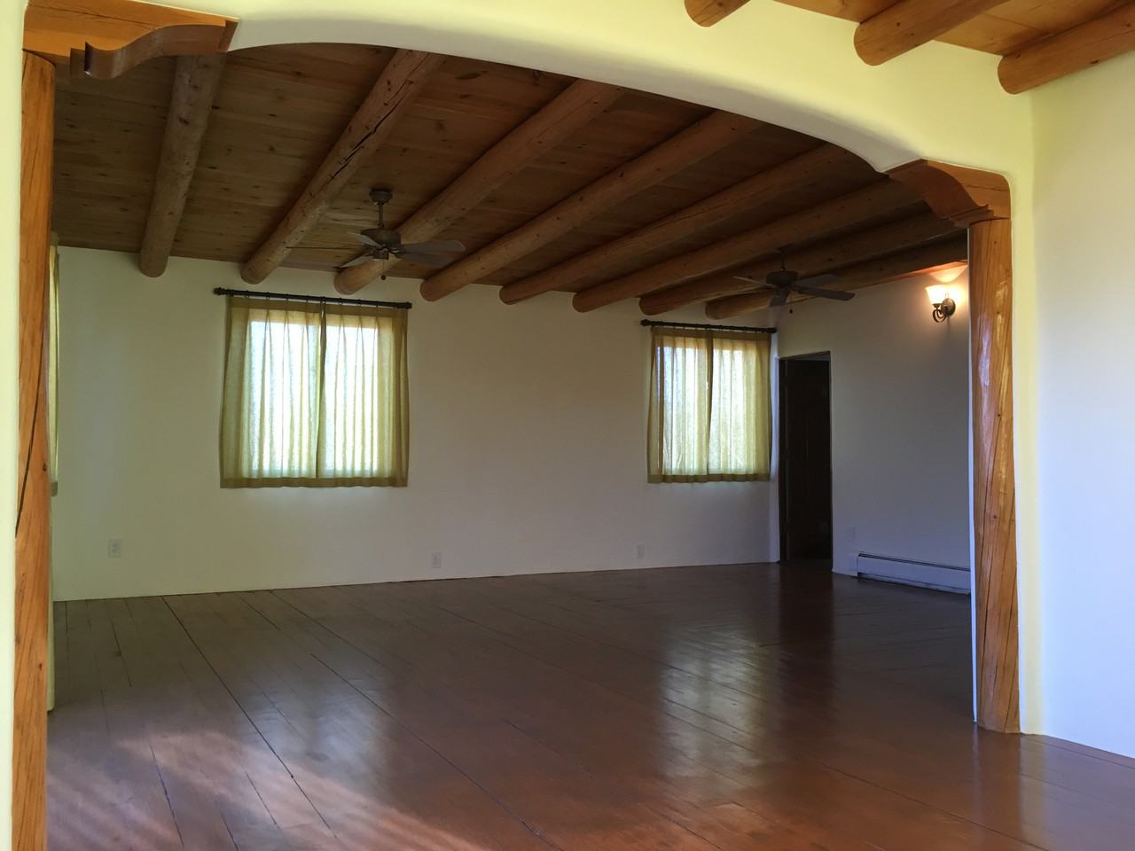 314 Paseo Del Pueblo Norte #A - Photo 3 of 30