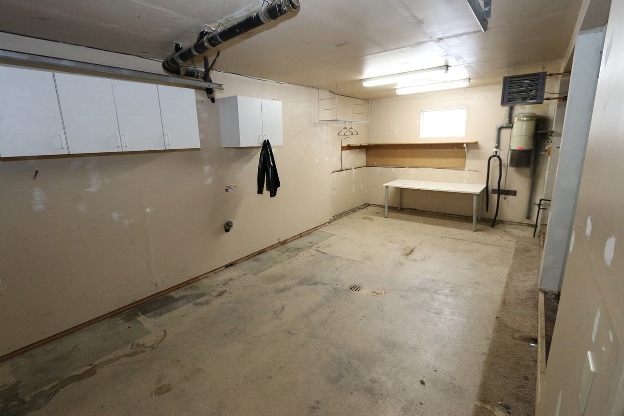 16935 Park Pl St #2 - Photo 2 of 26