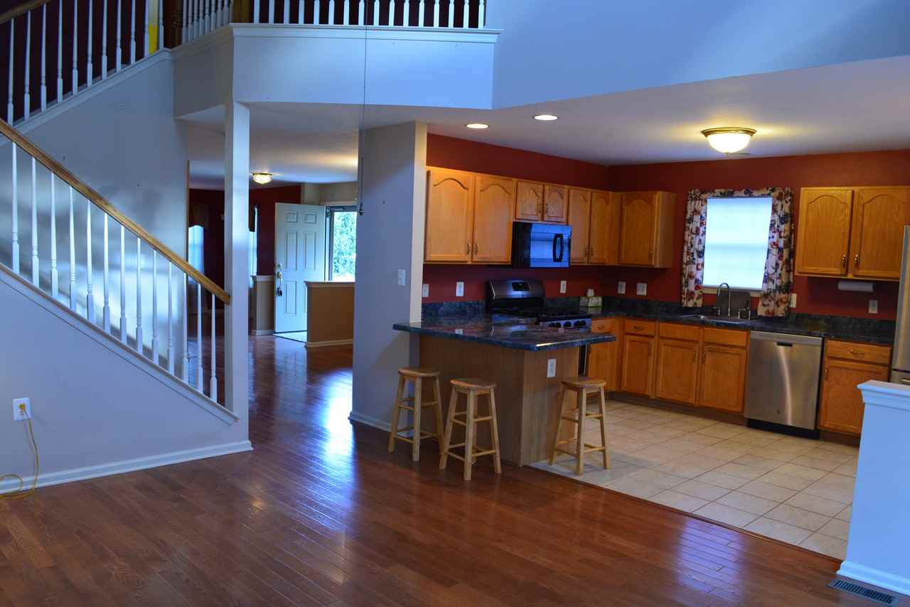 224 Larkspur Ln - Photo 2 of 25