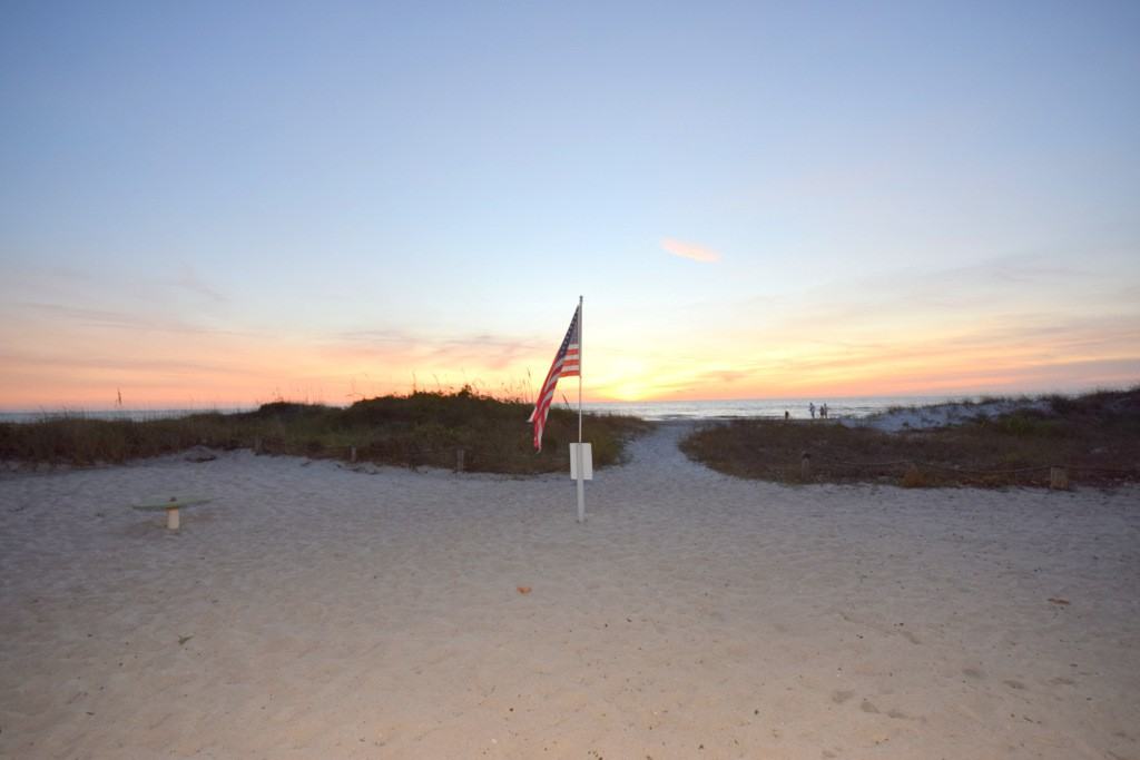 19540 Gulf Blvd - Photo 3 of 11