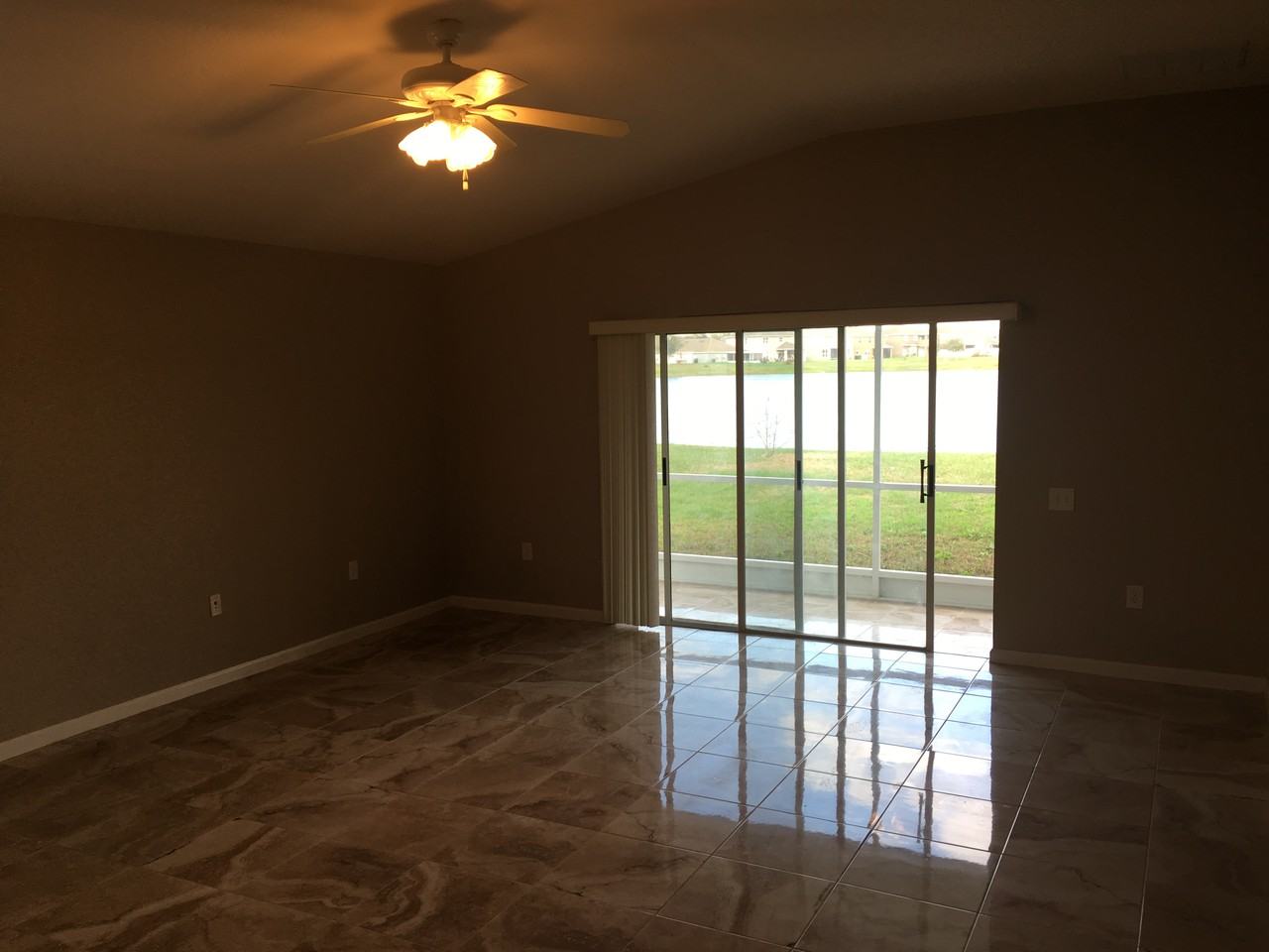 7724 Outerbridge St - Photo 3 of 13