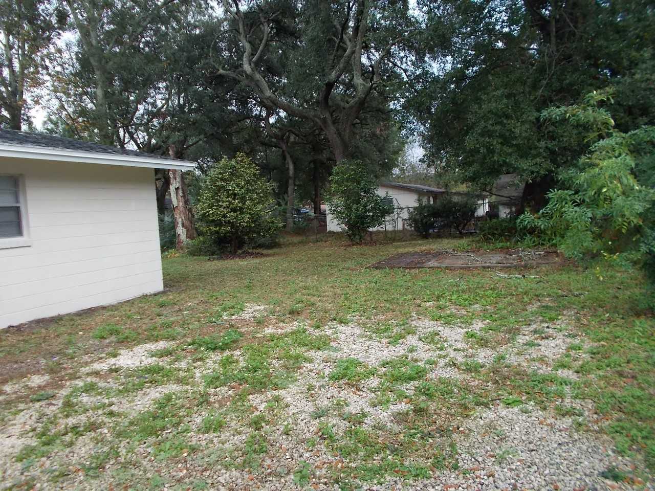 4526 Harbor View Dr - Photo 2 of 8