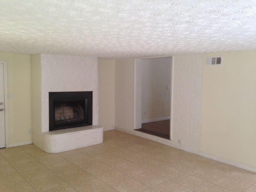 3740 W Ballejo Ct - Photo 3 of 7