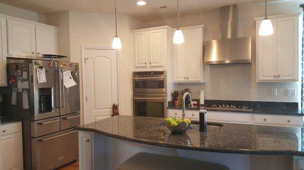 16624 Gossamer Dr - Photo 2 of 5