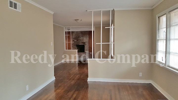 4915 Davis Cove - Photo 3 of 10