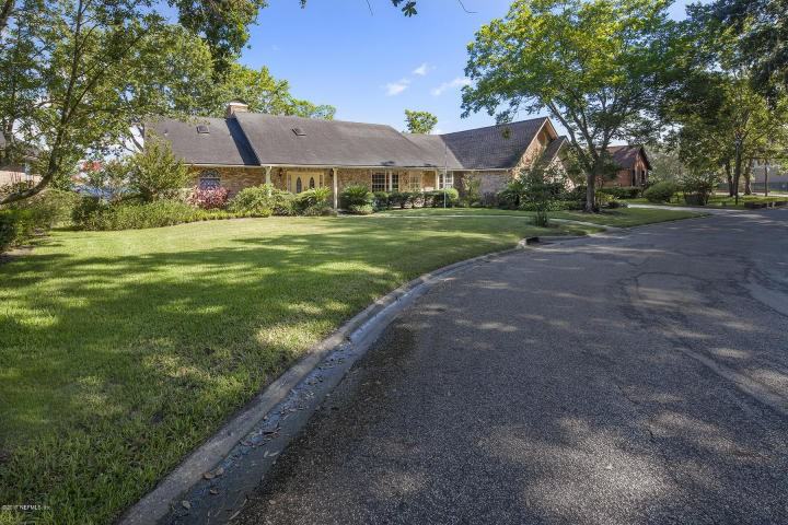 4626 Empire Ave - Photo 2 of 23