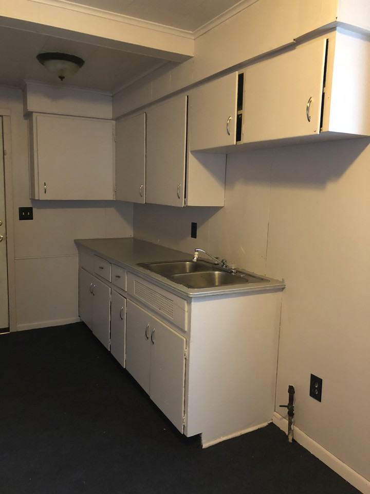 3106 5th St - Photo 2 of 5