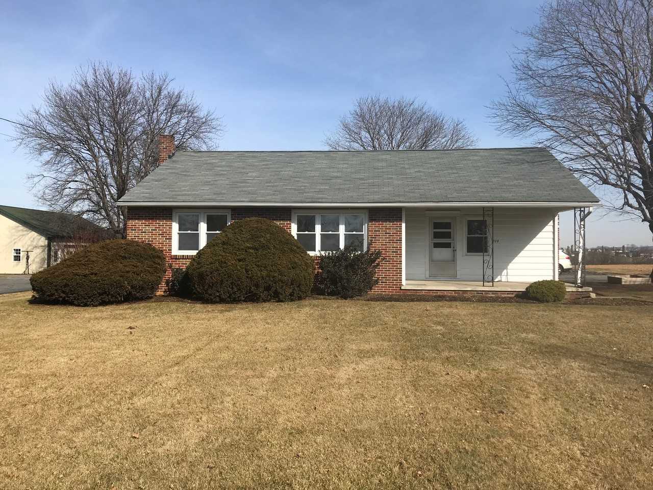 228 Reading Road, Narvon, PA 17555 3 Bedroom House for 1,195/month