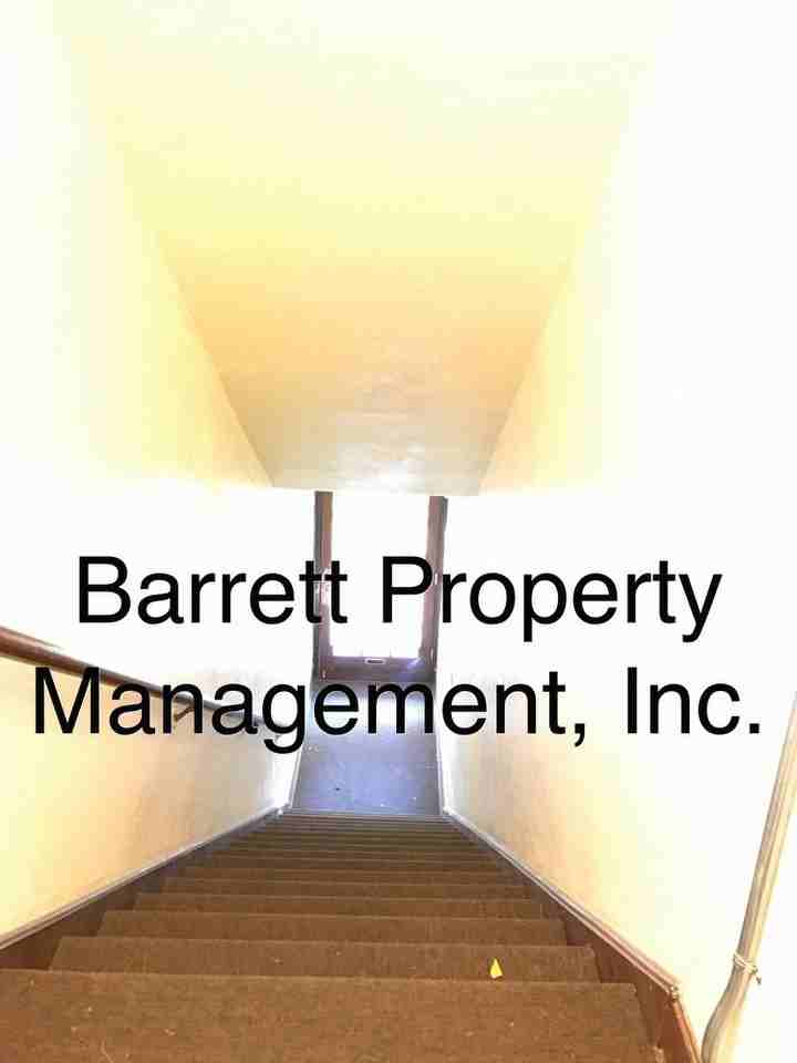 465 S Auburn St - Photo 3 of 9