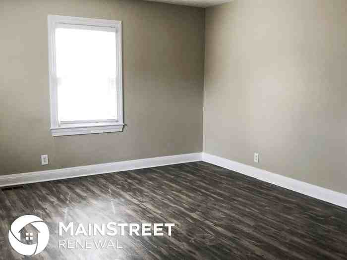 242 W Esplanade Ave - Photo 3 of 19