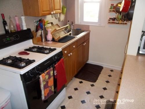 27 Corinthian Rd - Photo 3 of 9