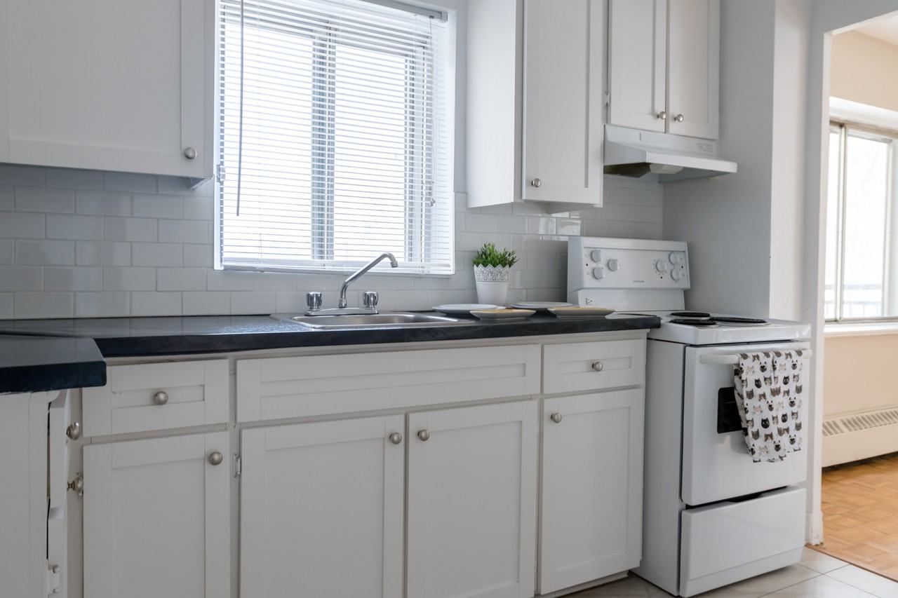 3250 Avenue Forest Hill #000 - Photo 2 of 7