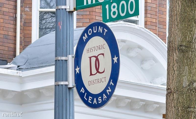1702 Hobart St NW - Photo 3 of 33