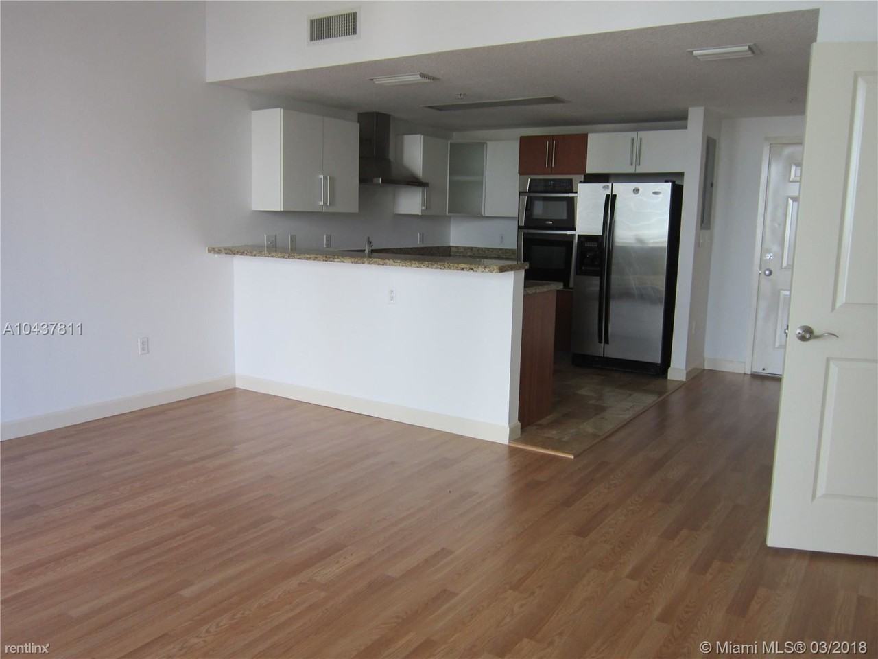 170 SE 14th St - Photo 3 of 17