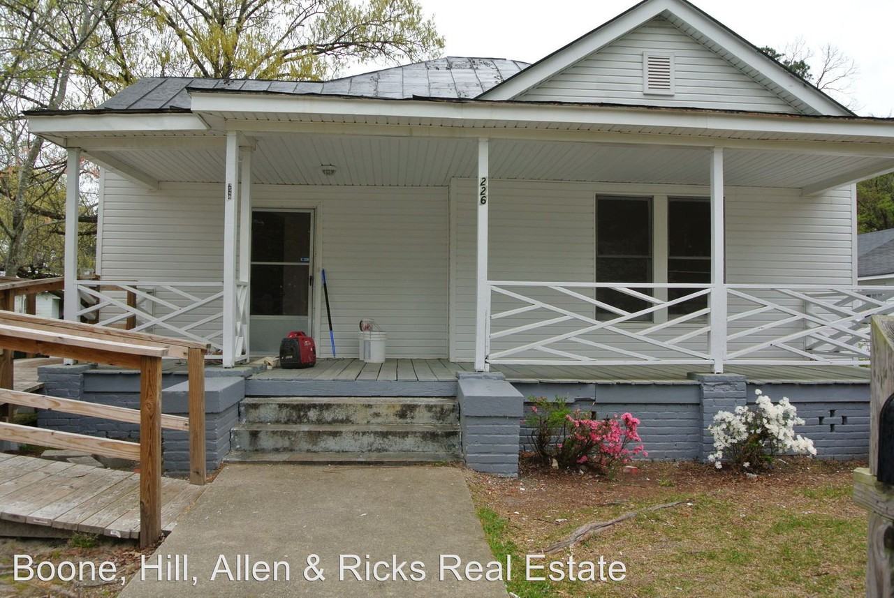 226 Earl St, Rocky Mount, NC 27804 4 Bedroom House for Rent for 750