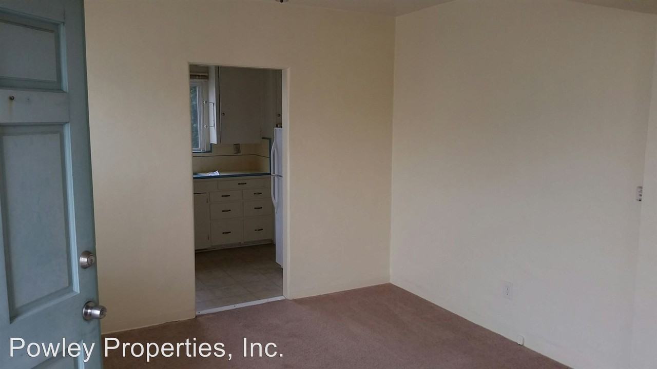 2067 & 2071 Manhattan Avenue - Photo 3 of 14