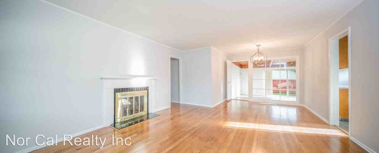 15934 Via Arroyo - Photo 3 of 13