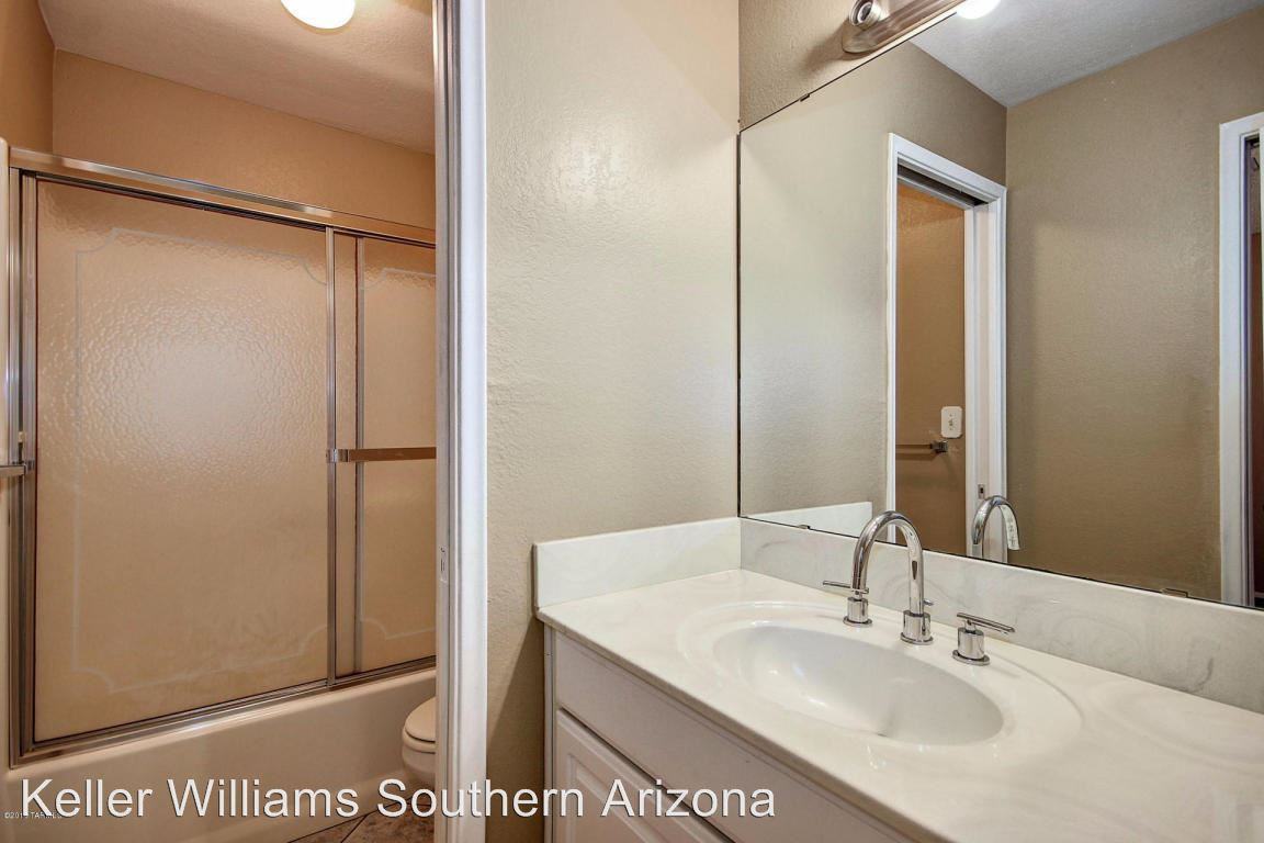 6633 N Camino De La Tierra - Photo 2 of 17