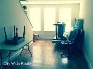 1717 Fontain St - Photo 3 of 4