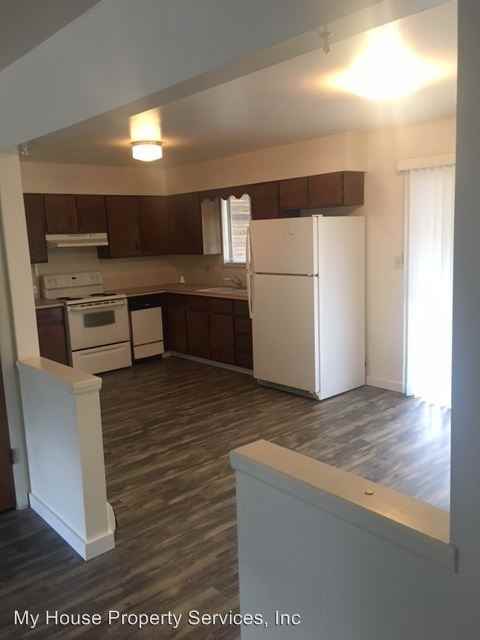 1617 Azalea Dr - Photo 2 of 8