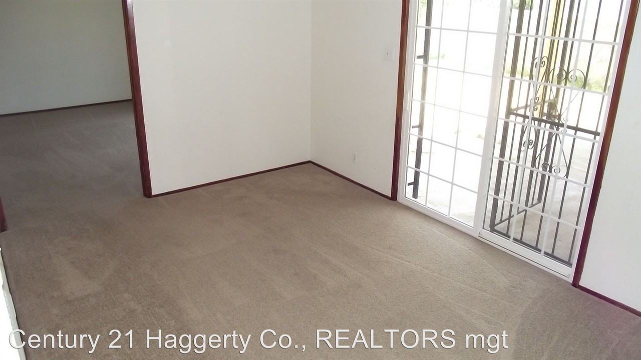 5528 Vancouver St - Photo 2 of 13
