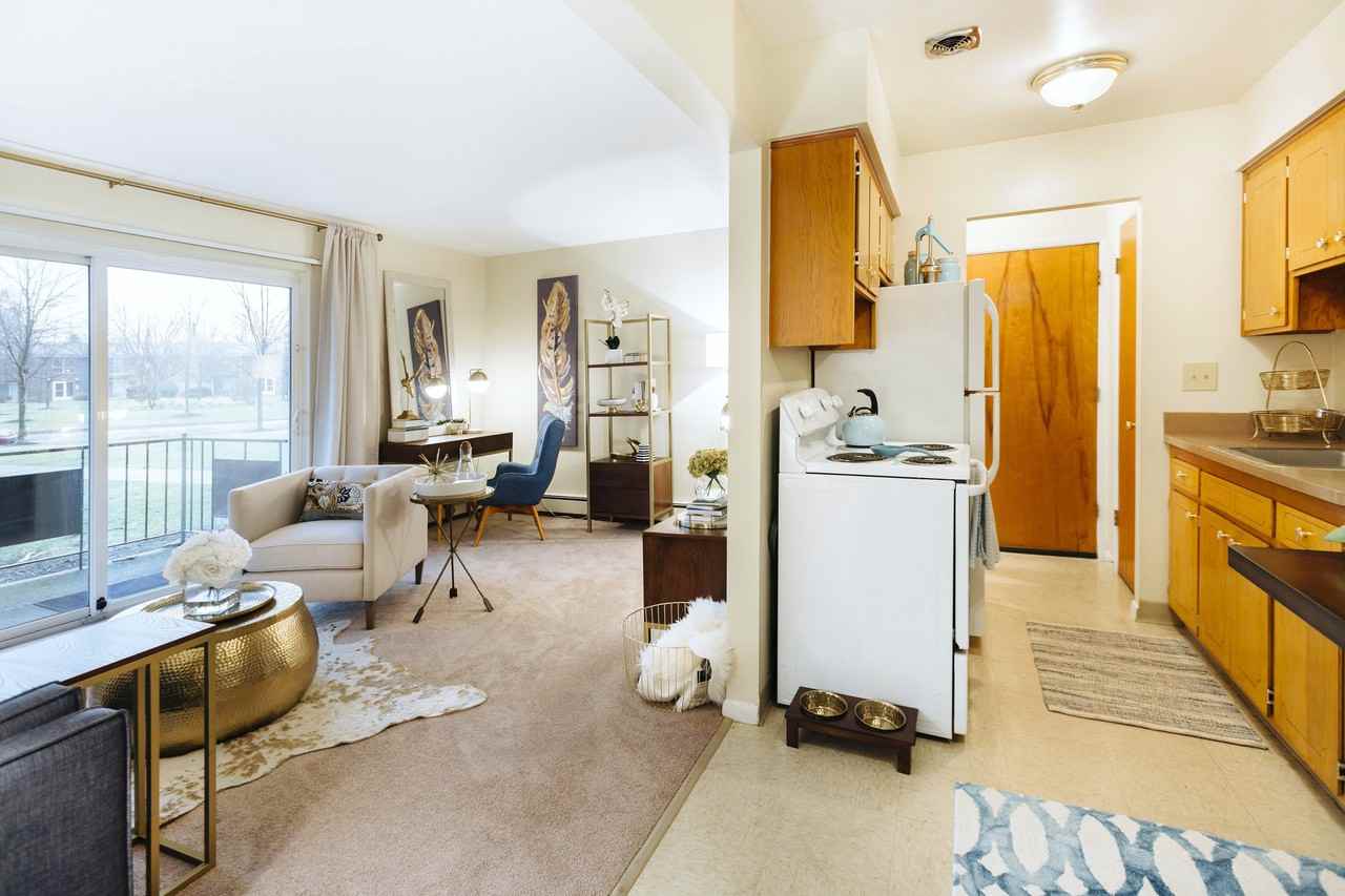 Euclid Apartments - Photo 2 of 32