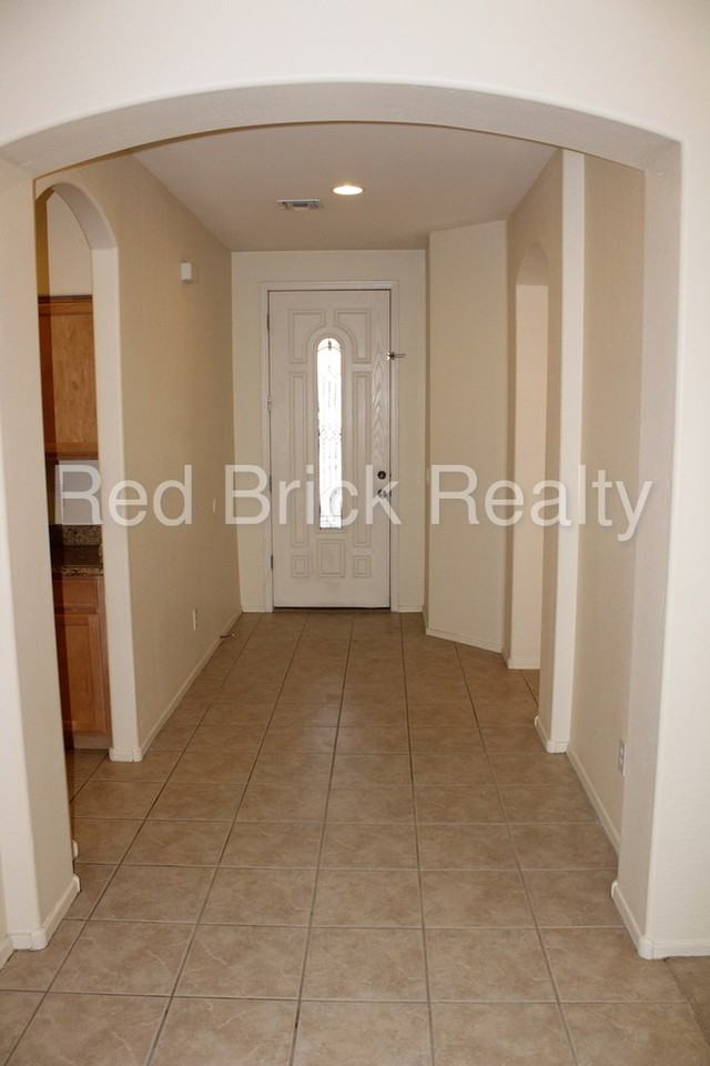 2856 N 152nd Ln - Photo 3 of 41