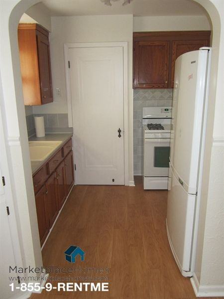 8223 Superior St - Photo 3 of 7