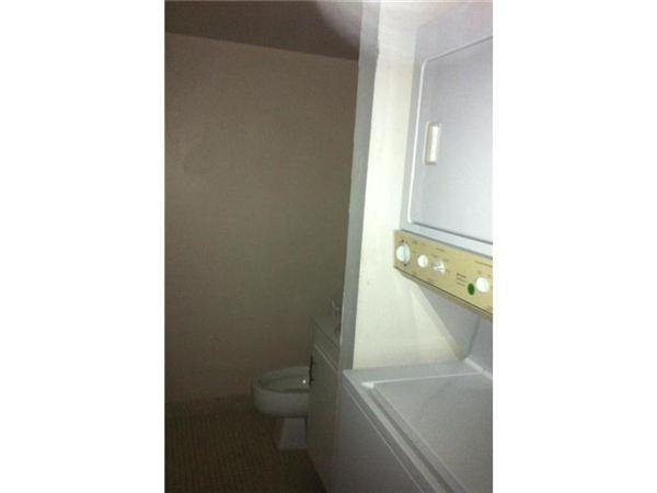 4164 INVERRARY DR - Photo 2 of 12