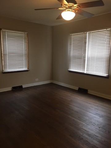 17844 Community St - Photo 2 of 10