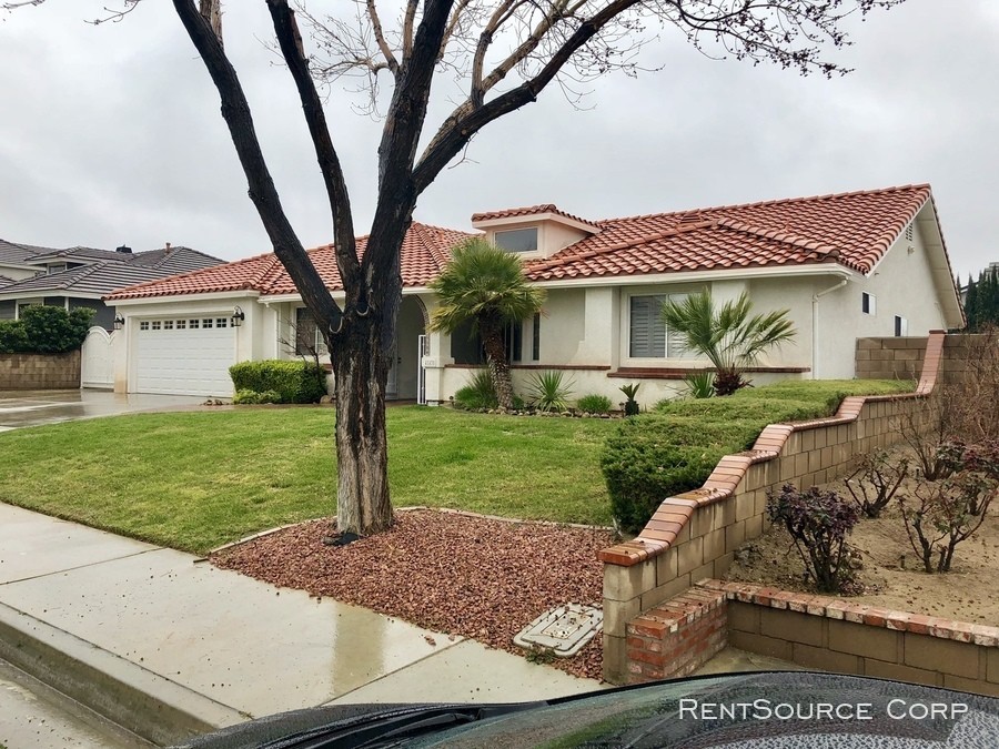 41435 51st St W - Photo 2 of 43