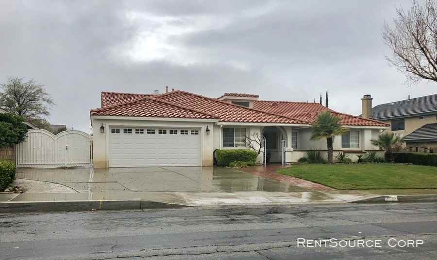 41435 51st St W - Photo 3 of 43