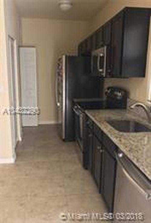 9431 SW 172nd Ave #B - Photo 2 of 8